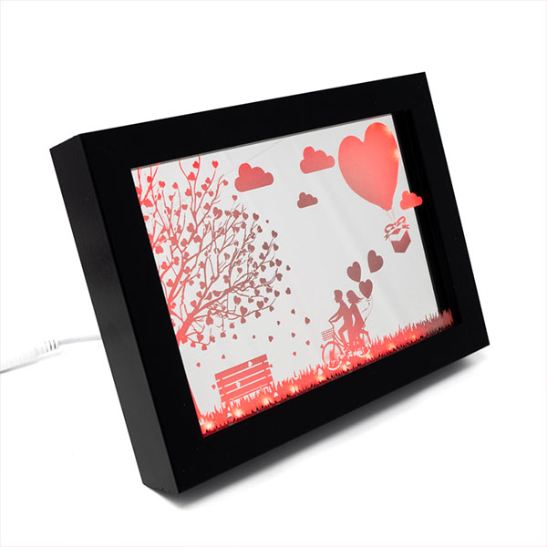 LED-Spiegelbilderrahmen Spiegel RGB LED Motiv Valentinstag Herzblätter Romantik